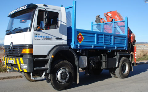 Grua hiab 6 ton con camion kodiak. En venta -