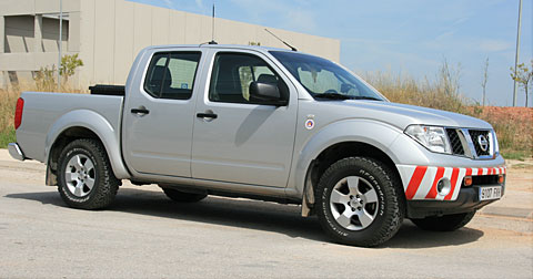 Nissan Pick Up, taller m&oacute;vil para reparaciones en carretera