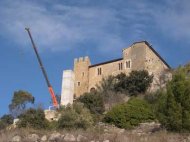 Lloguer de camions grua per obres de restauració i rehabilitació